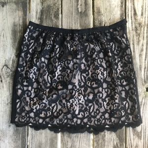 LOFT/ black lace skirt